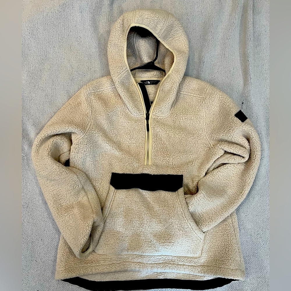 Women’s North Face Quarter Zip Pullover • Large • Fleece • Velcro Kangaroo Pouch